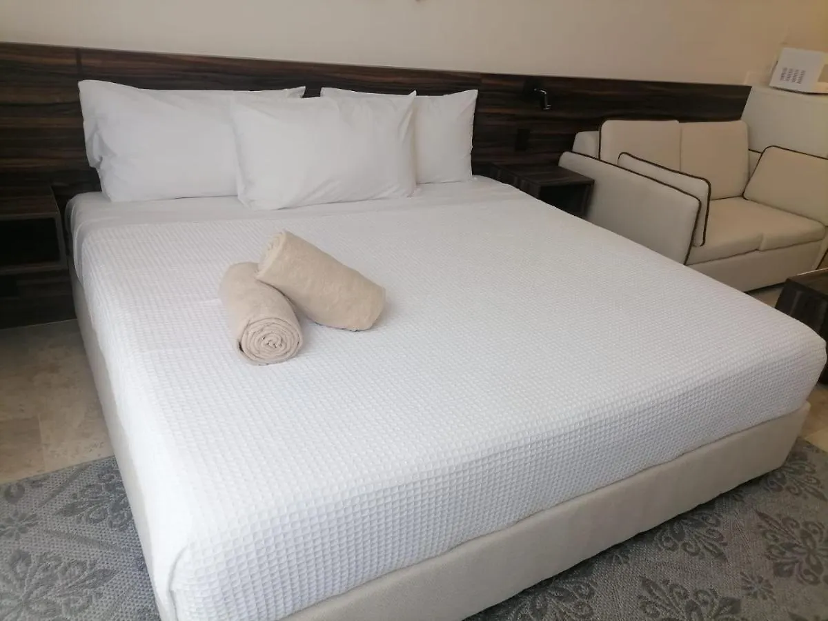 Mya, Elle & Elena Residences Tulum Aparthotel